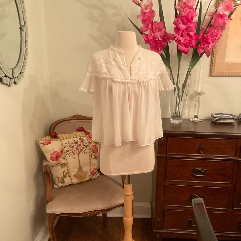 Vintage White Lace Blouse